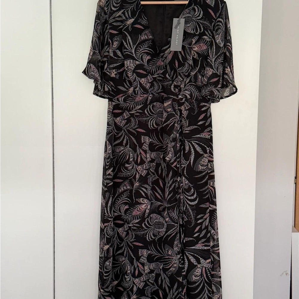 Chic Black and Pink Floral Maxi Dress